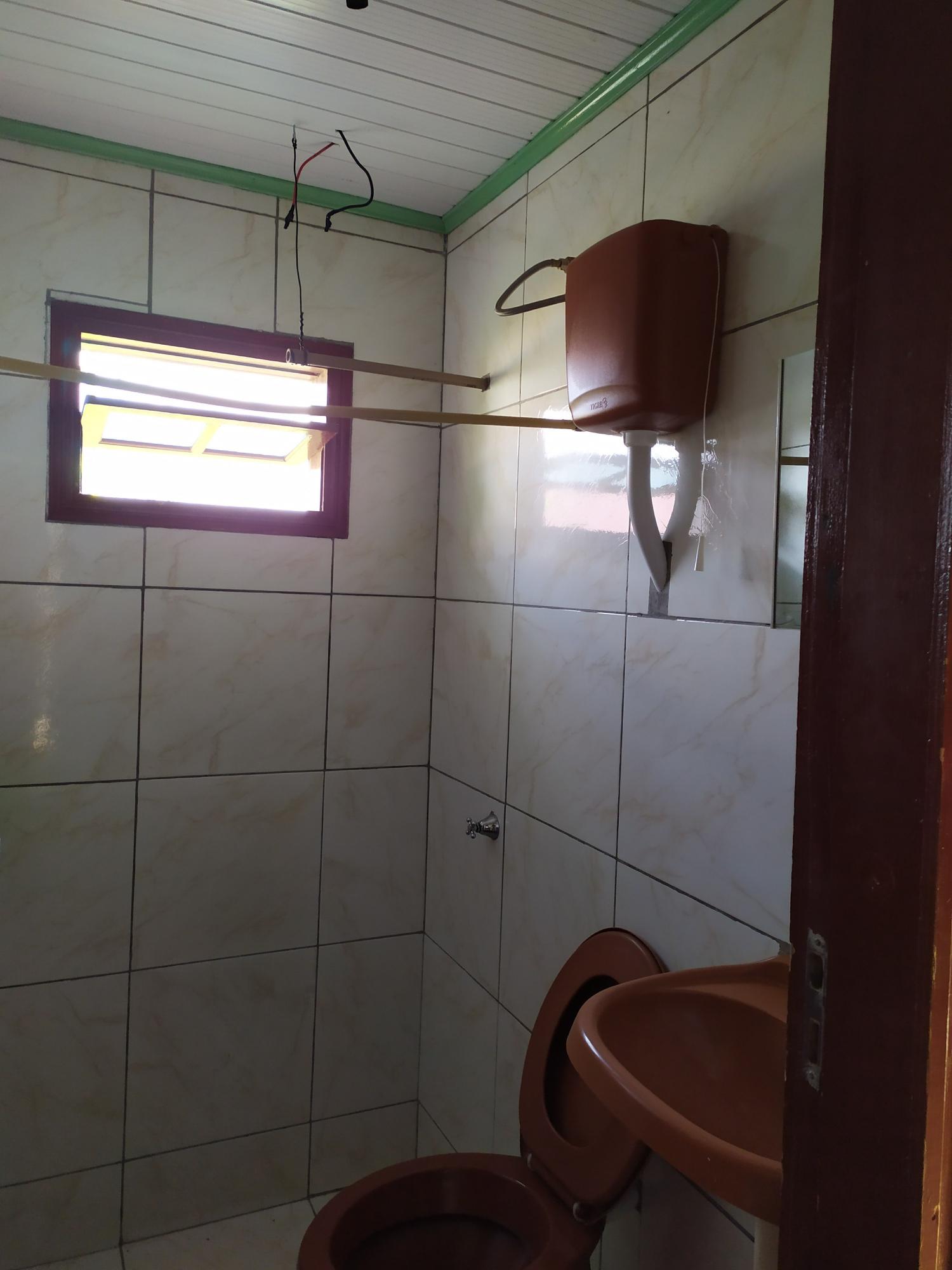 Residência mista com 02 quartos
