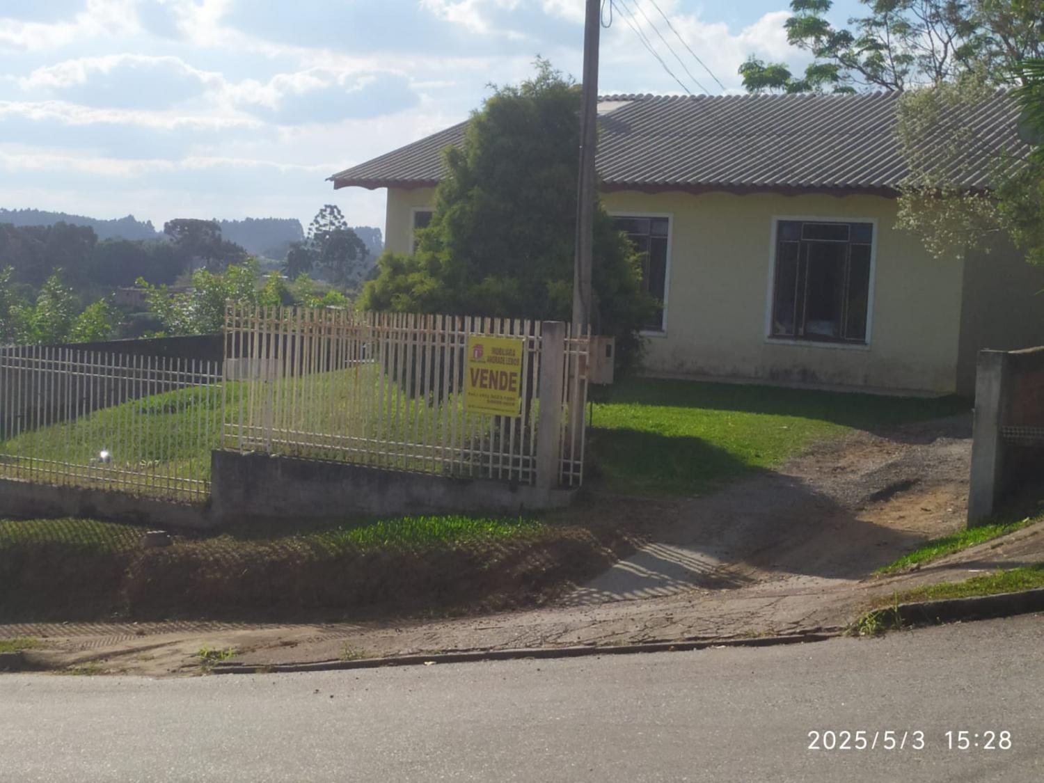 Vende-se residência no bairro Vista Alegre