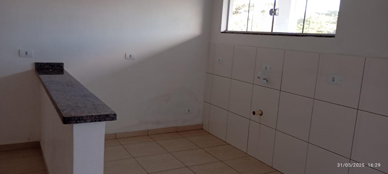 ALUGA-SE APARTEMENTO