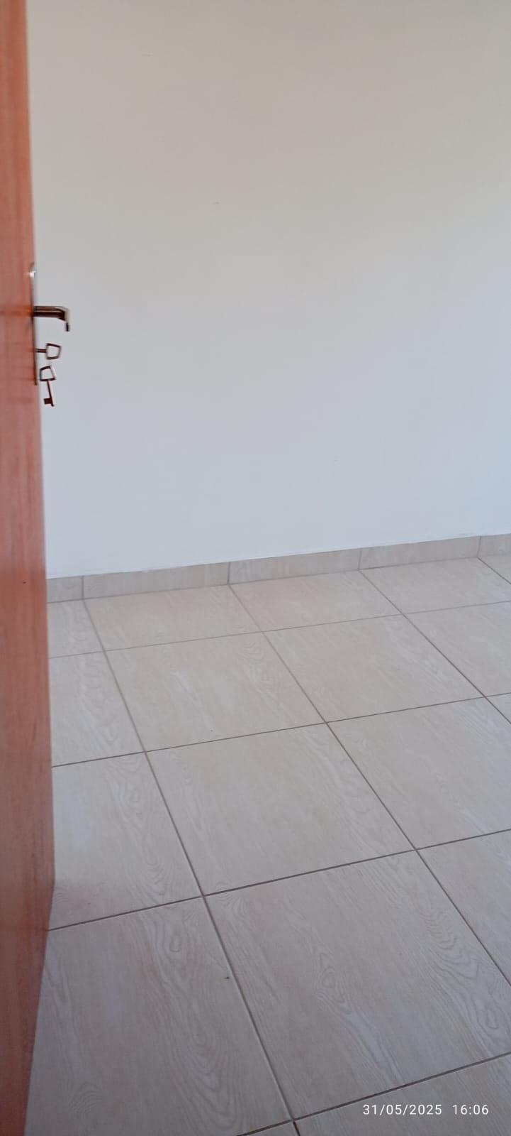 ALUGA-SE APARTEMENTO