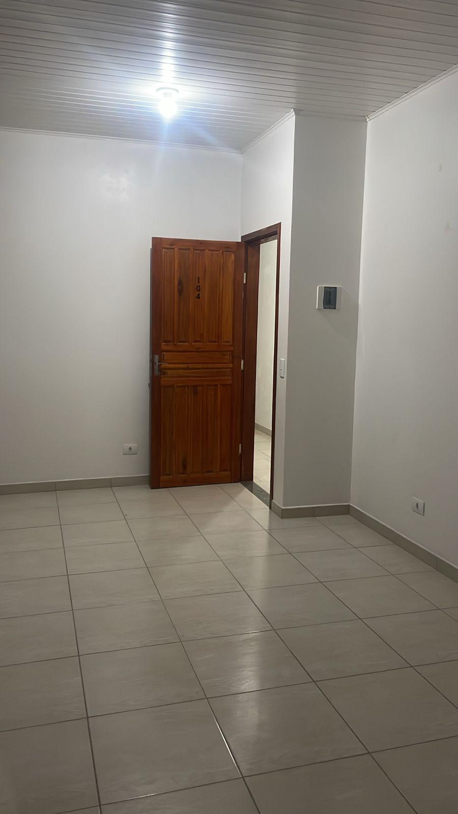 ALUGA-SE APARTEMENTO