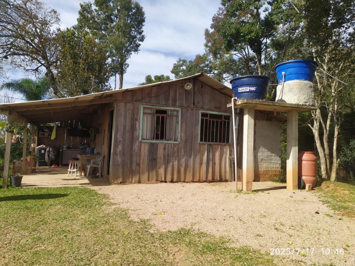 Vende-se chácara, localiza na Lagoa Verde Quitandinha/PR.