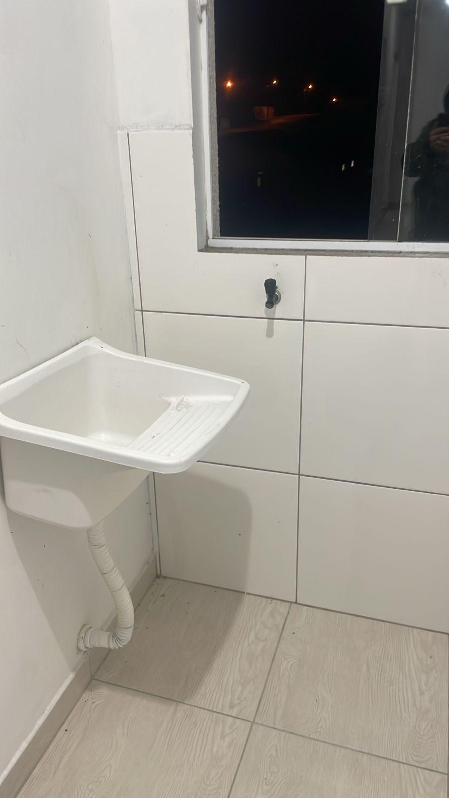 ALUGA-SE APARTEMENTO