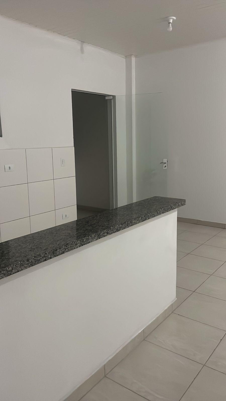 ALUGA-SE APARTEMENTO