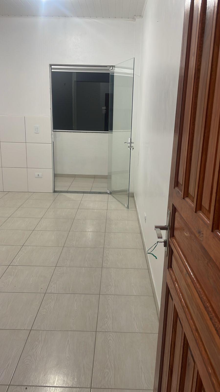 ALUGA-SE APARTEMENTO
