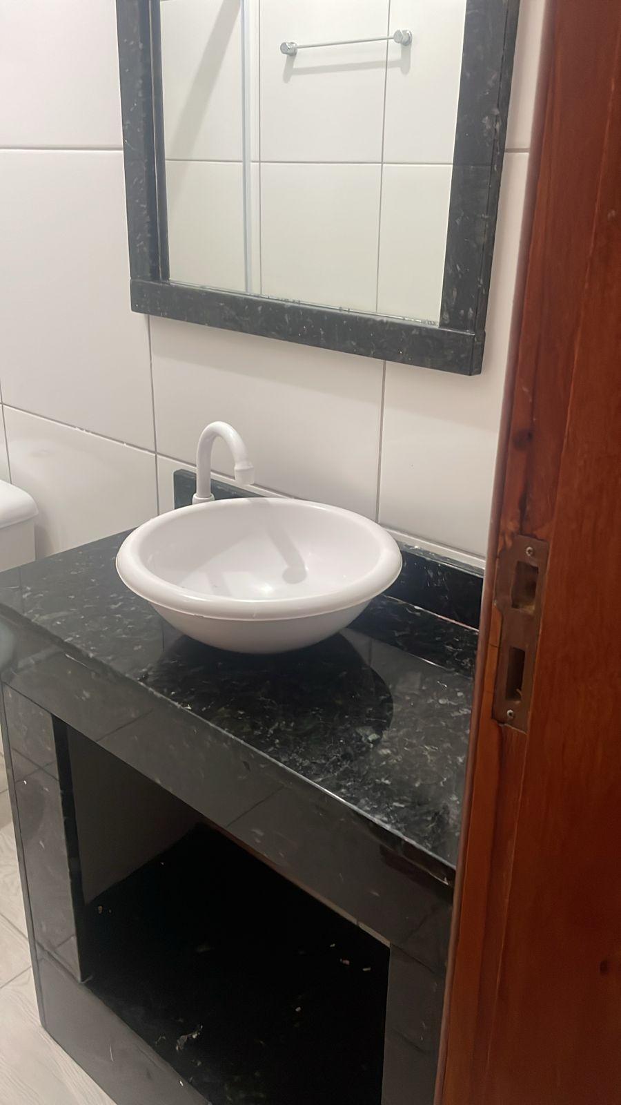 ALUGA-SE APARTEMENTO