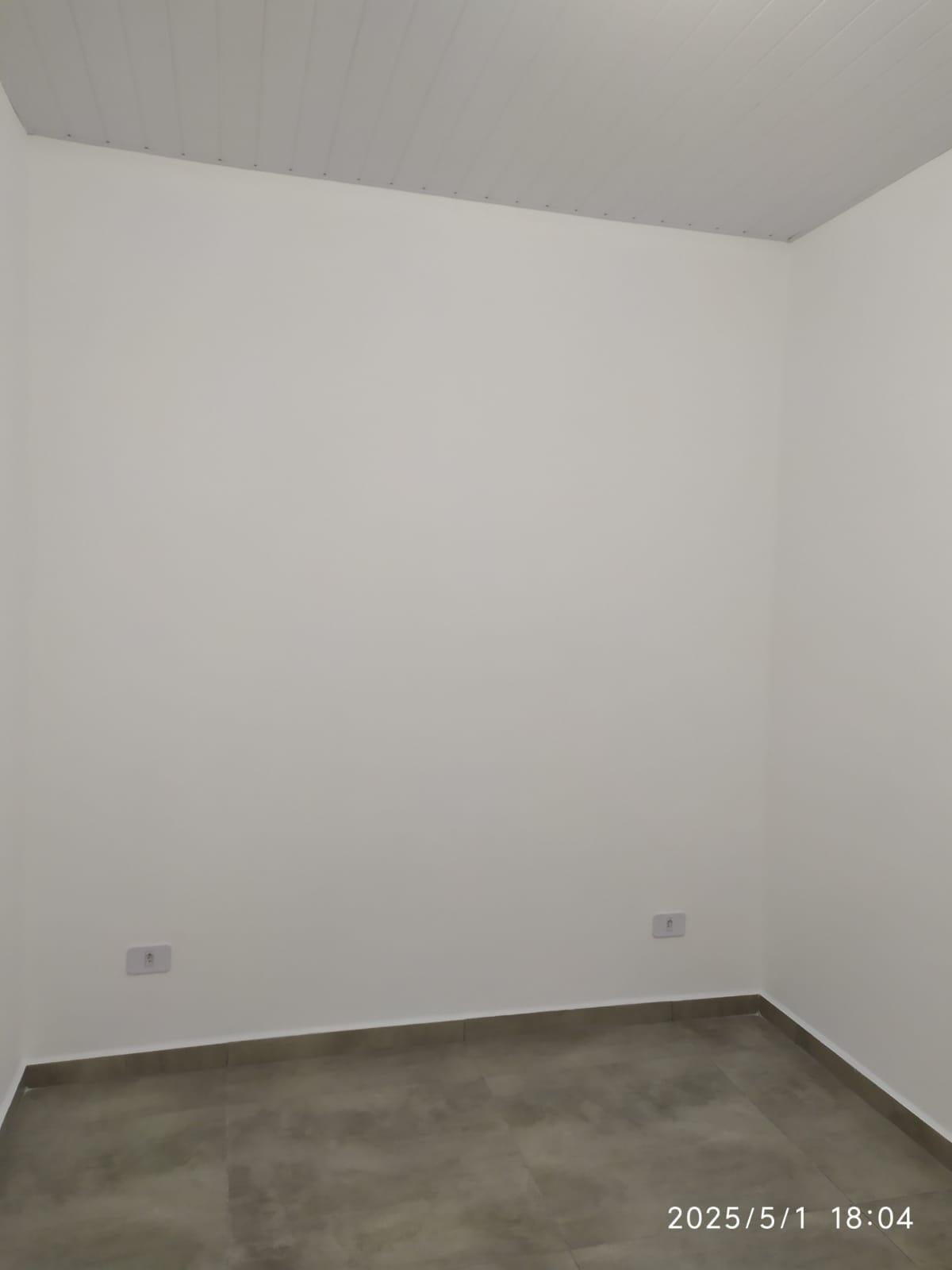 Aluga-se apartamento